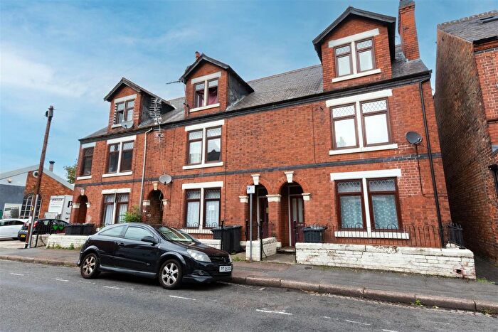 3 Bedroom End Of Terrace House For Sale In Oxford Street, Long Eaton, NG10