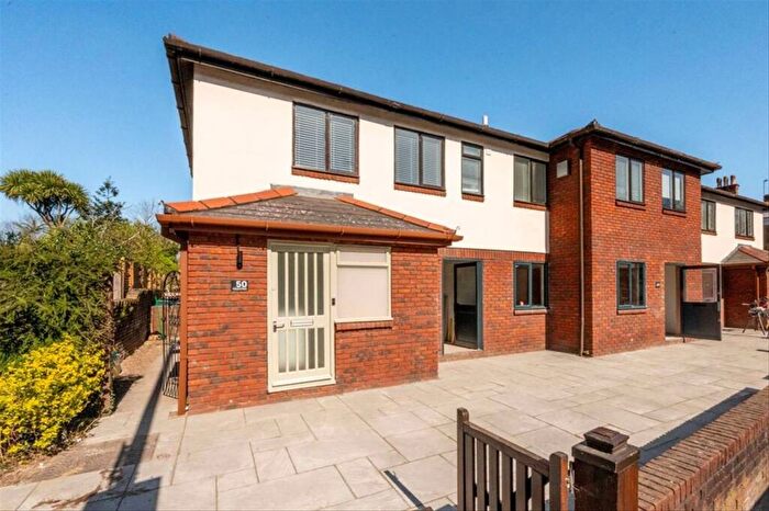 4 Bedroom Flat To Rent In Hampton Road, Twickenham, TW2