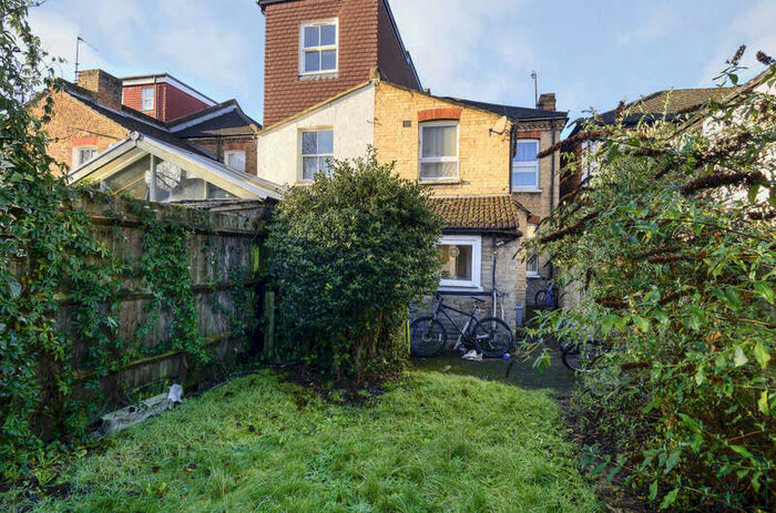 4 Bedroom Semi-Detached House To Rent In Artillery Terrace, Guildford, GU1