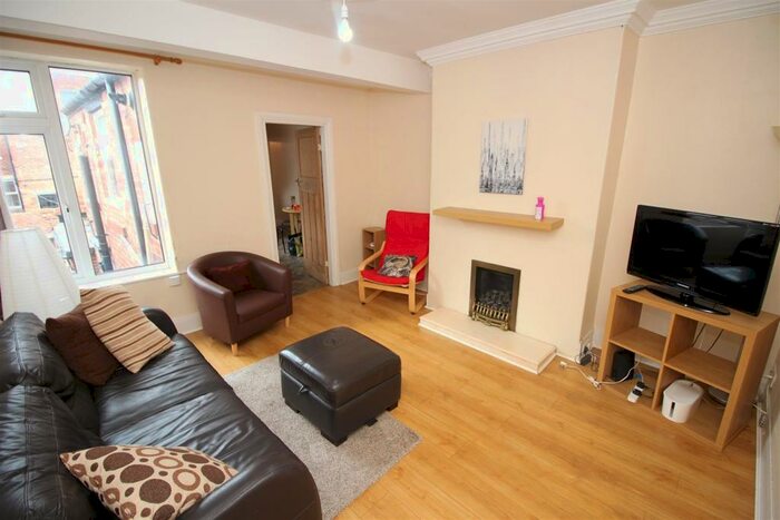 4 Bedroom Maisonette To Rent In Valley View, Jesmond (M), Newcastle Upon Tyne, NE2