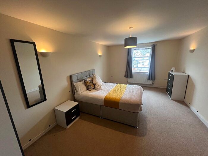 1 Bedroom Terraced House To Rent In Fore Street, Exeter, Devon, EX1