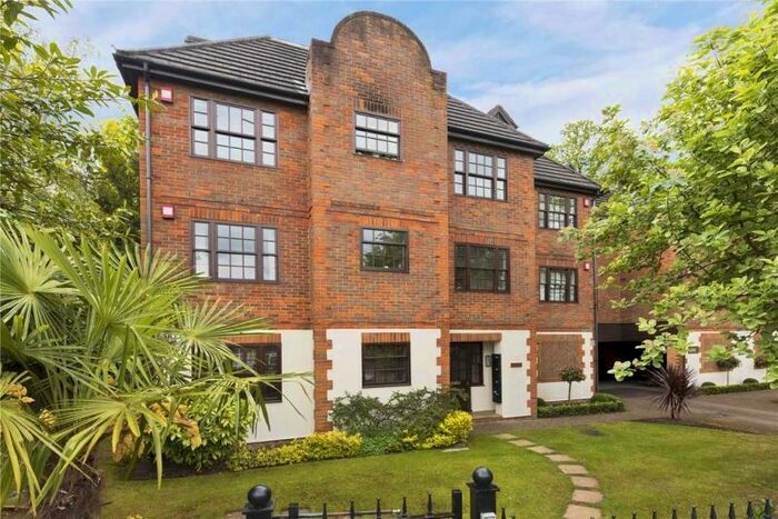 1 Bedroom Apartment To Rent In St Michaels Court, Princes Road, Weybridge, Surrey, KT13