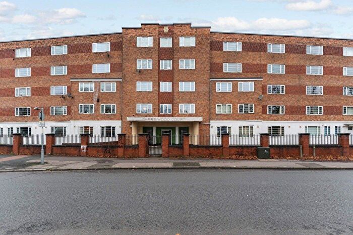 2 Bedroom Flat To Rent In Parrs Wood Court, Wilmslow Road, Didsbury, Manchester, M20