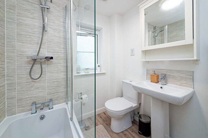 3 Bedroom End Of Terrace House For Sale In Newfield Way, Brookfield, PA5