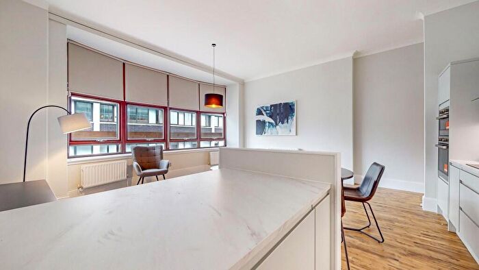2 Bedroom Flat To Rent In Bath Street, City Centre, Glasgow, G2
