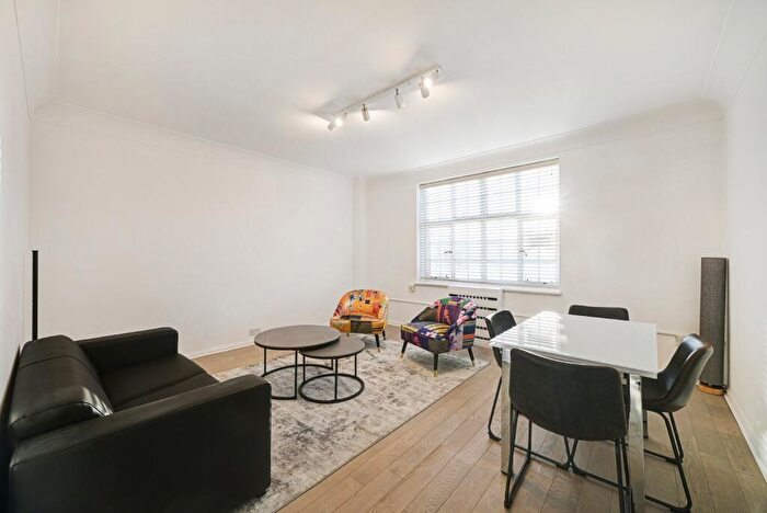 1 Bedroom Flat To Rent In Donovan Court, Drayton Gardens, Chelsea, London, SW10