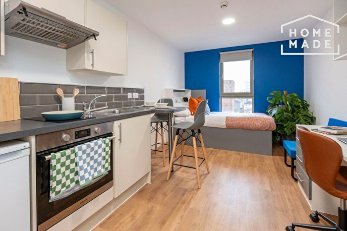 Flat To Rent In Foundry Courtyard, G4