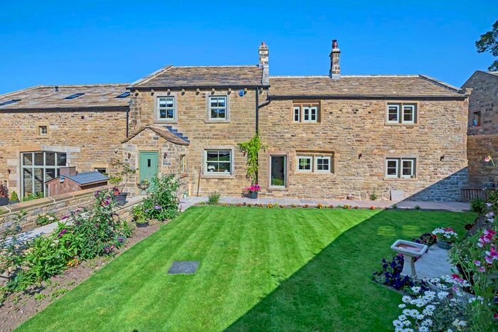 4 Bedroom Barn Conversion For Sale In Bolton Road, Silsden, Keighley, BD20
