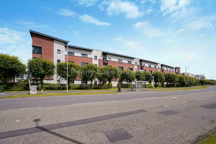 2 Bedroom Apartment To Rent In Mulberry Square, Renfrew, PA4