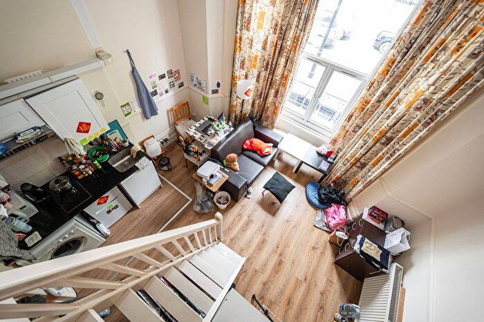Studio To Rent In Cromwell Road, Kensington, London, SW5