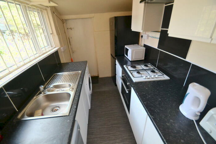 3 Bedroom Duplex To Rent In Mauldeth Road West, Withington, Manchester, M20