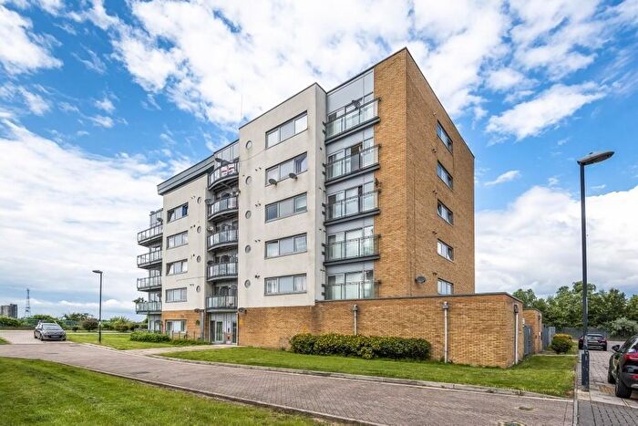 2 Bedroom Flat To Rent In Defence Close London, SE28