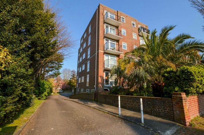 1 Bedroom Flat To Rent In Granville Road, Eastbourne, BN20