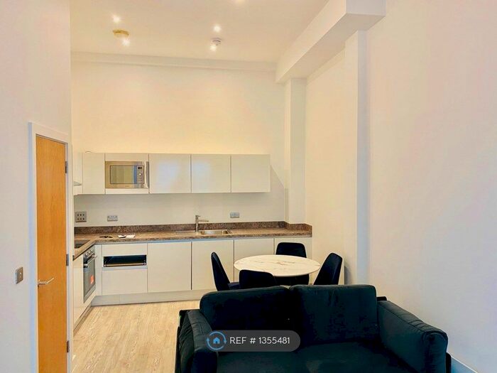 2 Bedroom Semi-Detached House To Rent In Middlewood Plaza, Manchester, M5