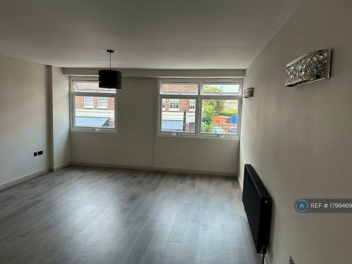 2 Bedroom Maisonette To Rent In Bexley High Street, Bexley, DA5