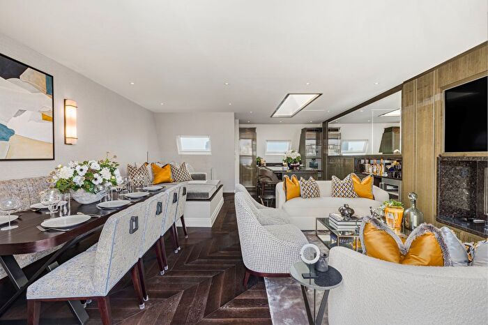 3 Bedroom Flat To Rent In Prince Of Wales Terrace, Kensington, London, United Kingdom, W8