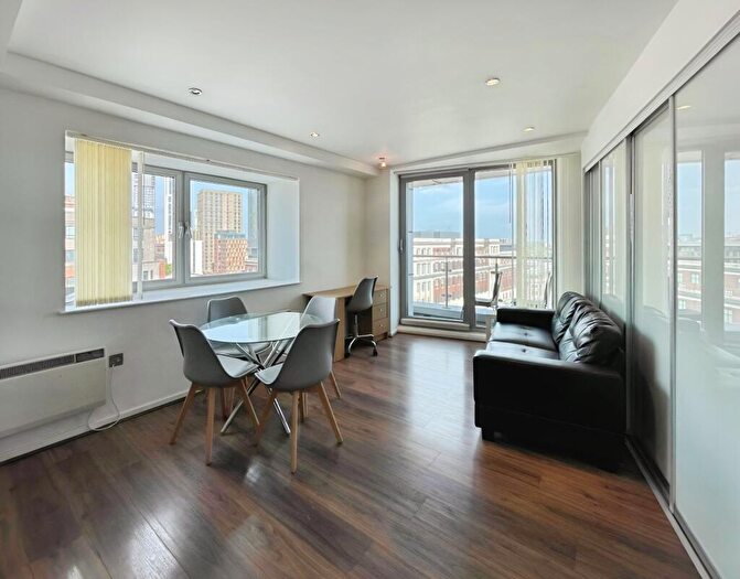 2 Bedroom Flat To Rent In Basilica, King Charles Street, Leeds, Yorkshire, LS1