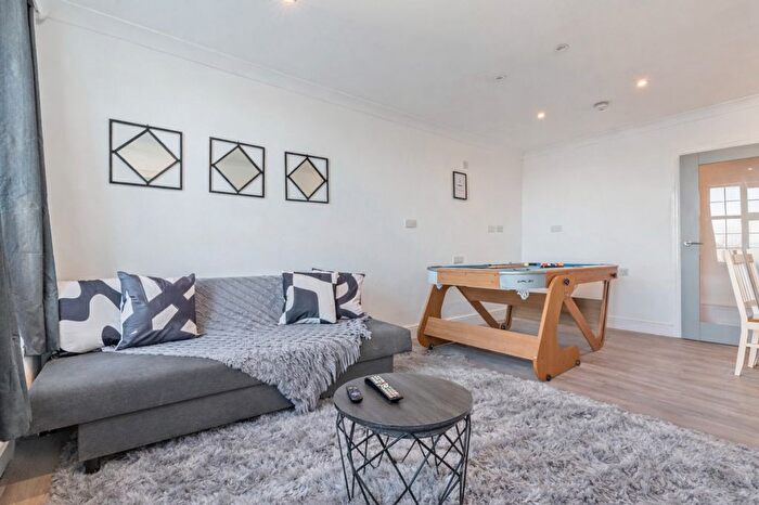 2 Bedroom Flat To Rent In London Borough Of Croydon, CR0