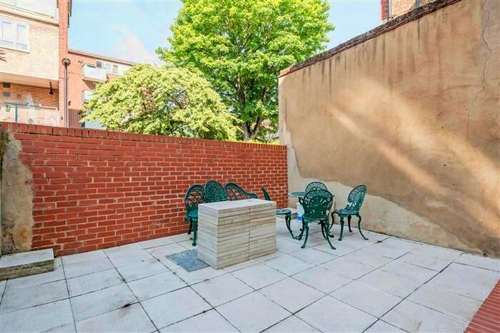 1 Bedroom Flat To Rent In North End Road, Fulham, W14