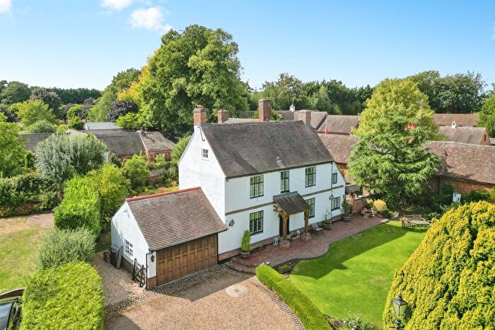 5 Bedroom Detached House For Sale In Quarry Lane, Atherstone, CV9