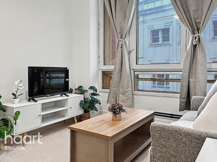 2 Bedroom Flat For Sale In Marsh Street, Bristol, BS1