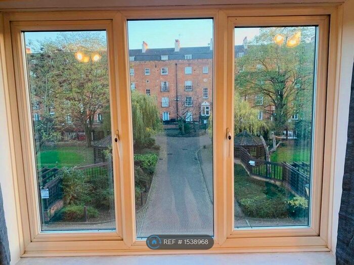 2 Bedroom Flat To Rent In Greys Court, Reading, RG1