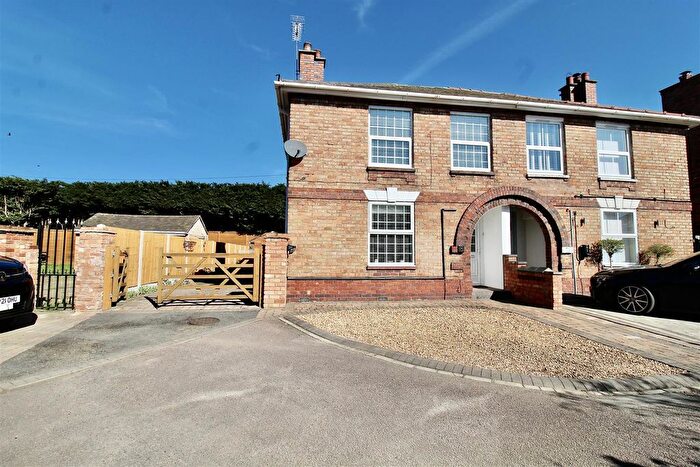 3 Bedroom Semi Detached House For Sale In Sutton Square, Minworth, Sutton Coldfield, B76