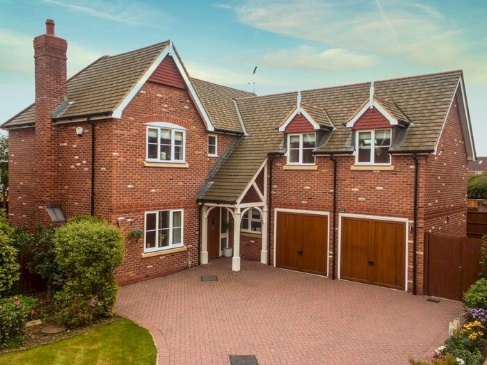 5 Bedroom Detached House For Sale In Warwick Gate, Aston, Cheshire CW5