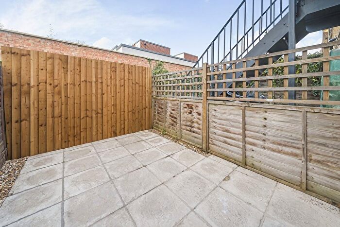2 Bedroom Flat To Rent In Bruce Road, Mitcham, CR4