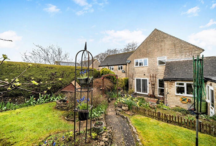 4 Bedroom Link Detached House For Sale In The Ridge, Bussage, Stroud, Gloucestershire, GL6