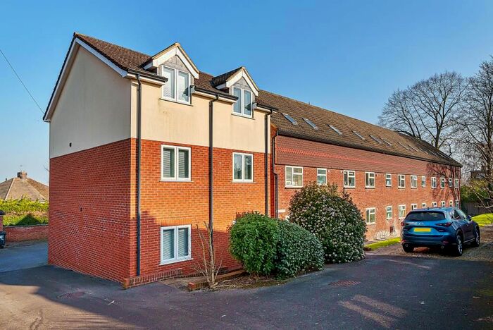 2 Bedroom Flat To Rent In Botley, Oxfordshire, OX2