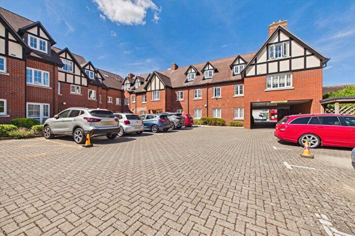 1 Bedroom Flat To Rent In Waterloo Road, Epsom, Surrey., KT19