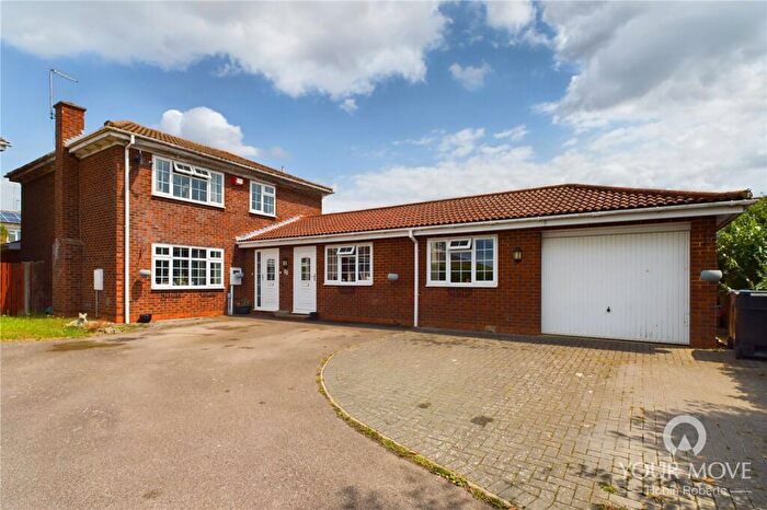 4 Bedroom Detached House For Sale In Rosemoor Drive, East Hunsbury, Northampton, NN4