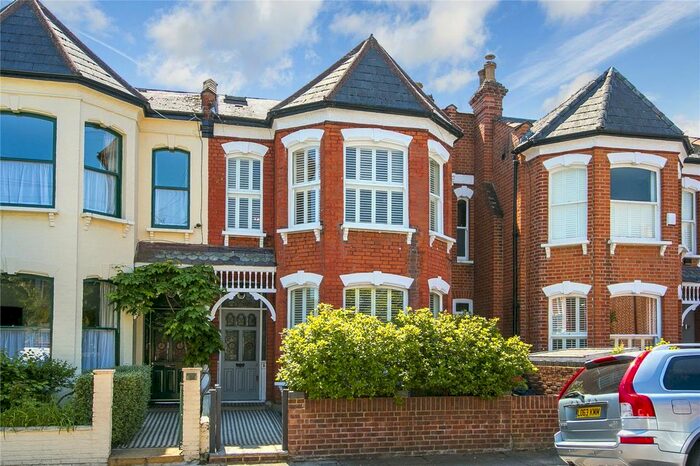 3 Bedroom Property To Rent In Denton Road, Twickenham, TW1