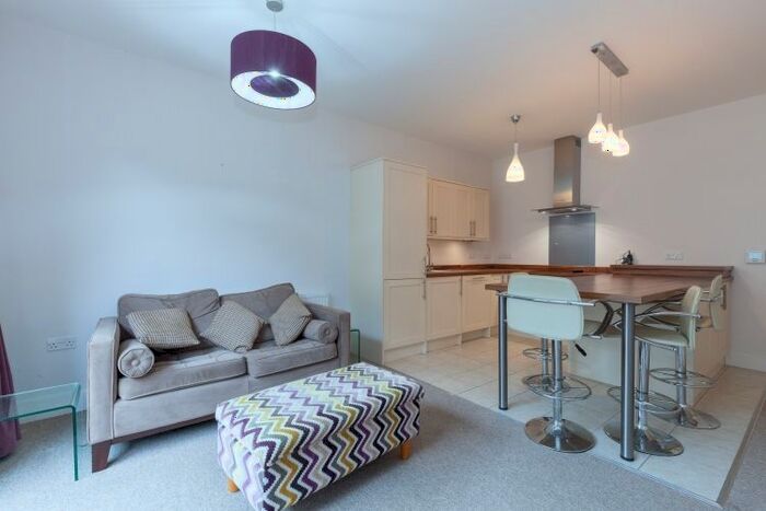 1 Bedroom Flat To Rent In Bridge Street, Witney, OX28