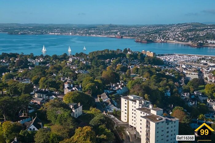 2 Bedroom Flat For Sale In Ridgeway Heights, Torquay, Devon, TQ1