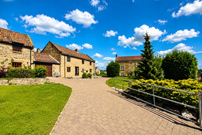 4 Bedroom Cottage For Sale In Centre Farm, Doncaster Road, Barnbrough, DN5