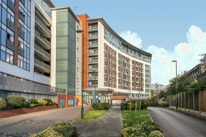 1 Bedroom Flat To Rent In Meath Crescent, Bethnal Green, London, E2