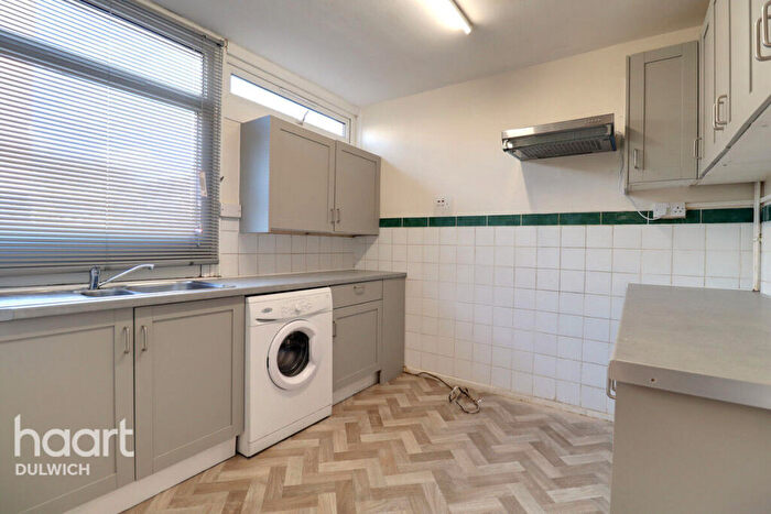 3 Bedroom Apartment To Rent In Lympstone Gardens, London, SE15