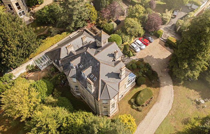 2 Bedroom Flat For Sale In Park Gardens, Bath, BA1