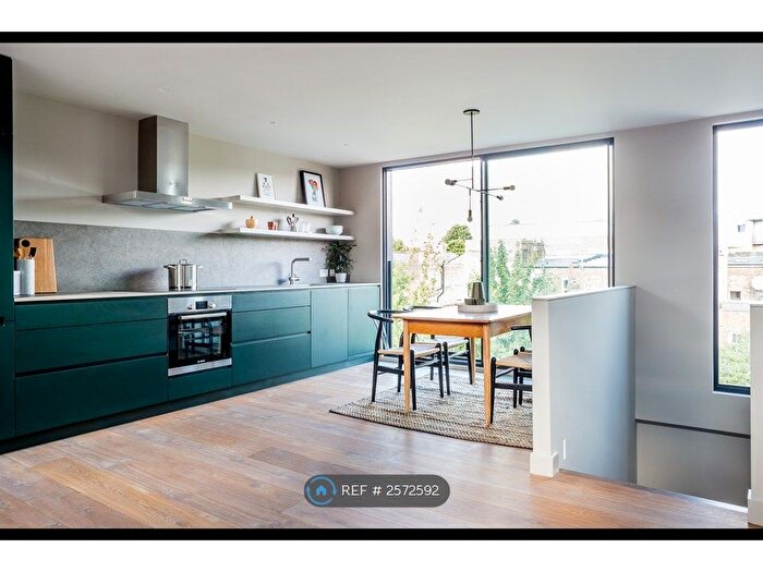 2 Bedroom Flat To Rent In Loveridge Road, London, NW6