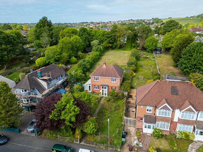 3 Bedroom Detached House For Sale In Winfield Avenue, Brighton, BN1