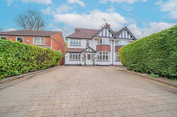 5 Bedroom Semi-Detached House For Sale In St. Bernards Road, Solihull, B92