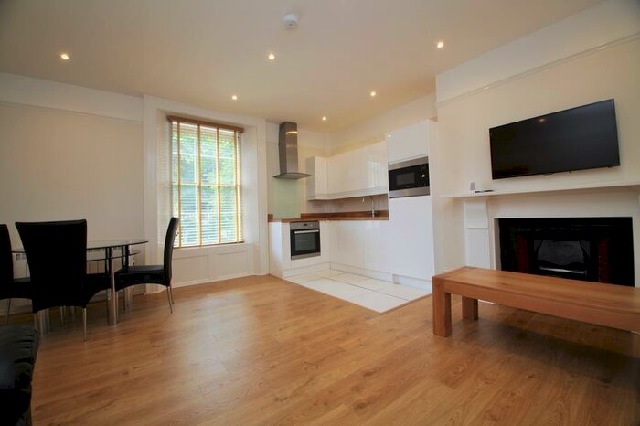 1 Bedroom Apartment To Rent In Eldon Square, Reading, Berkshire, RG1