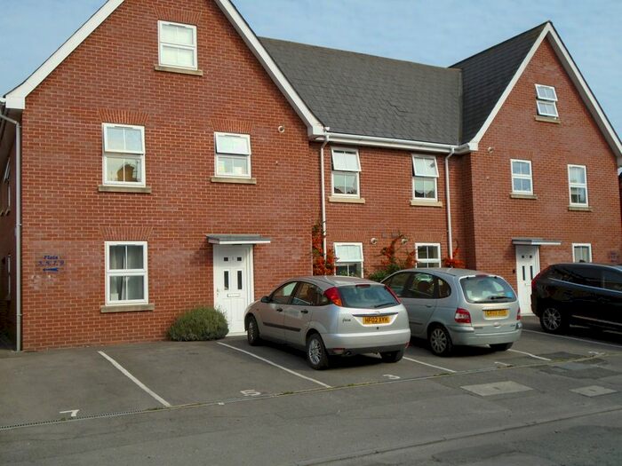 2 Bedroom Flat To Rent In Middleton Road, Salisbury SP2