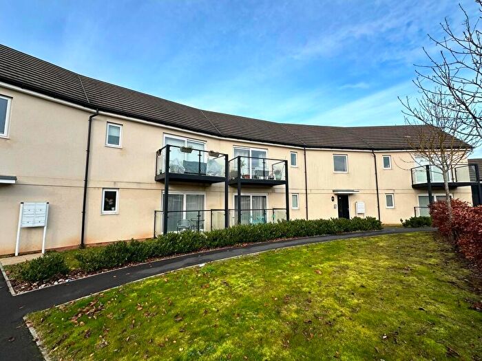 1 Bedroom Flat For Sale In Mcnamara Street, Longhedge, Salisbury, SP4