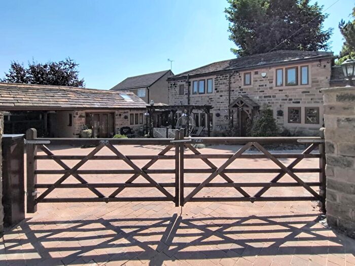 4 Bedroom Detached House For Sale In Little Croft Cottage, Oxford Road Gomersal, Gomersal, Cleckheaton, West Yorkshire, BD19