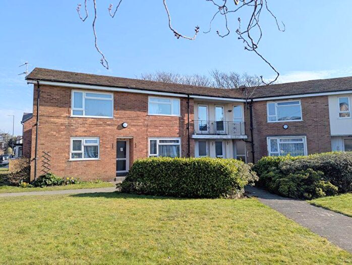 2 Bedroom Apartment To Rent In Warren Court, Westcliffe Road, Birkdale, Southport, Merseyside, PR8