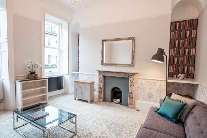 2 Bedroom Apartment To Rent In Henrietta Street, Bath, BA2
