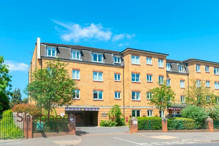 1 Bedroom Flat For Sale In High Street, Cheshunt, EN8